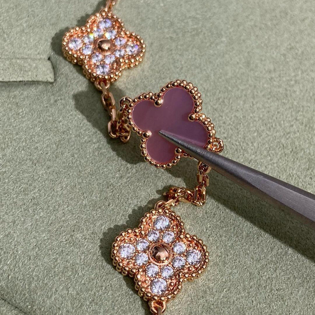 CLOVER 10 MOTIFS DIAMOND PINK MOP NECKLACE