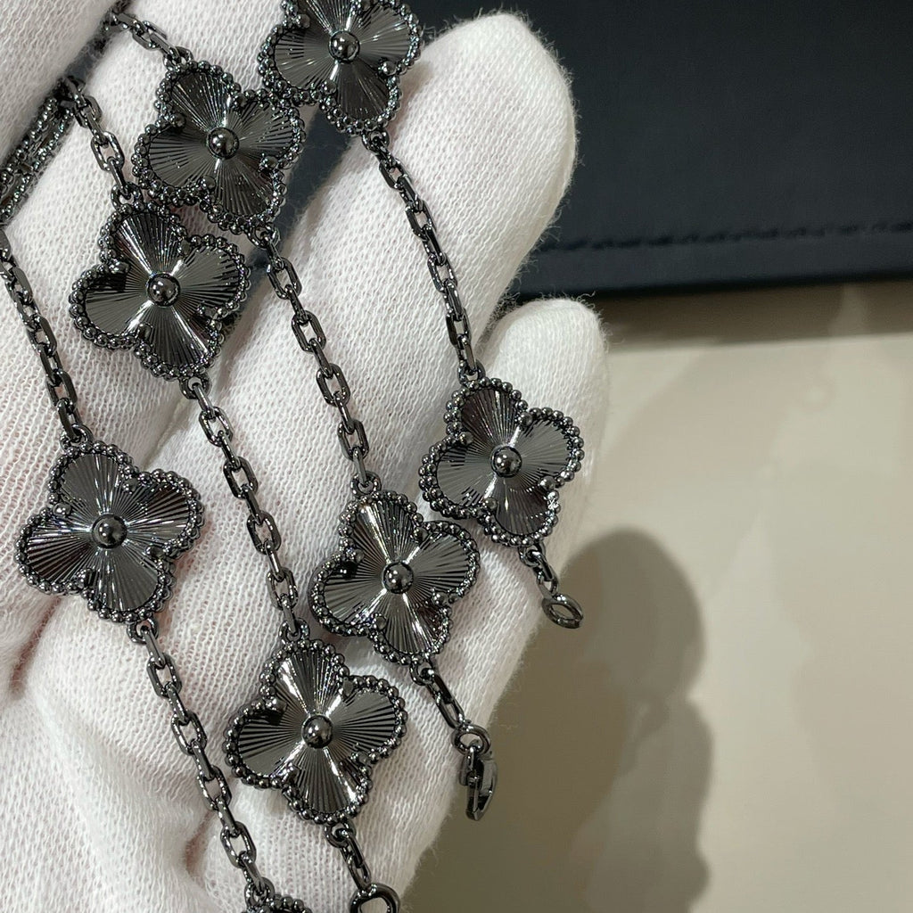 BRACELET NOIR À 5 MOTIFS CLOVER 