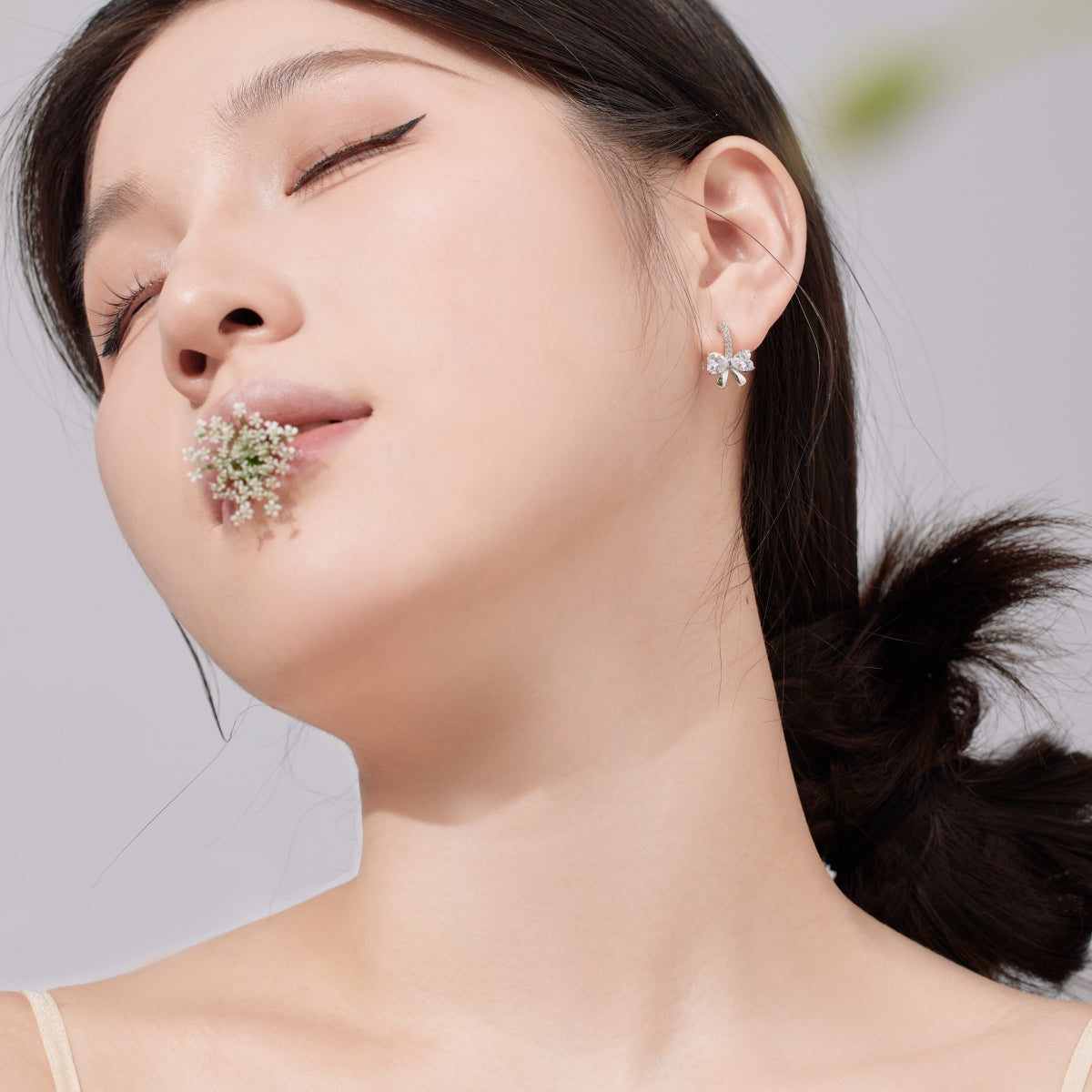 [HOT] Boucles d'oreilles exquises avec un design de nœud en forme de cœur