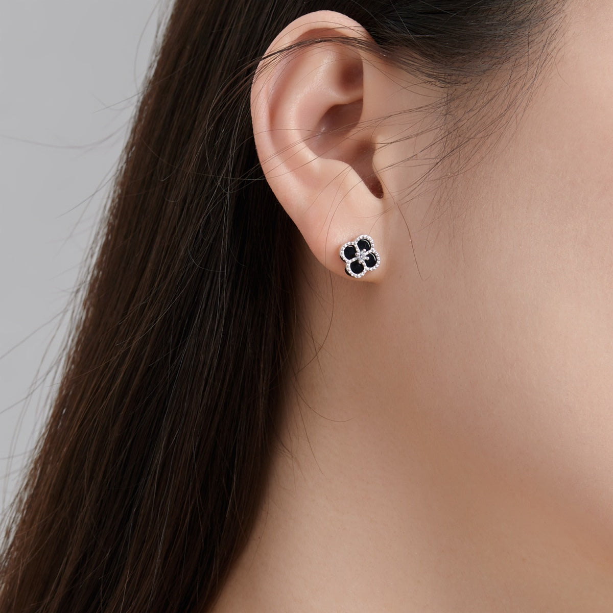 [HOT] Boucles d'oreilles exquises en forme de fleur de trèfle à quatre feuilles