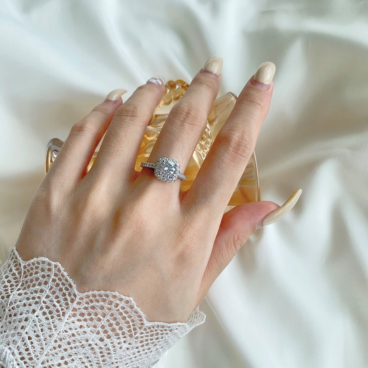 [HOT] Alliance de mariage ronde éblouissante et resplendissante