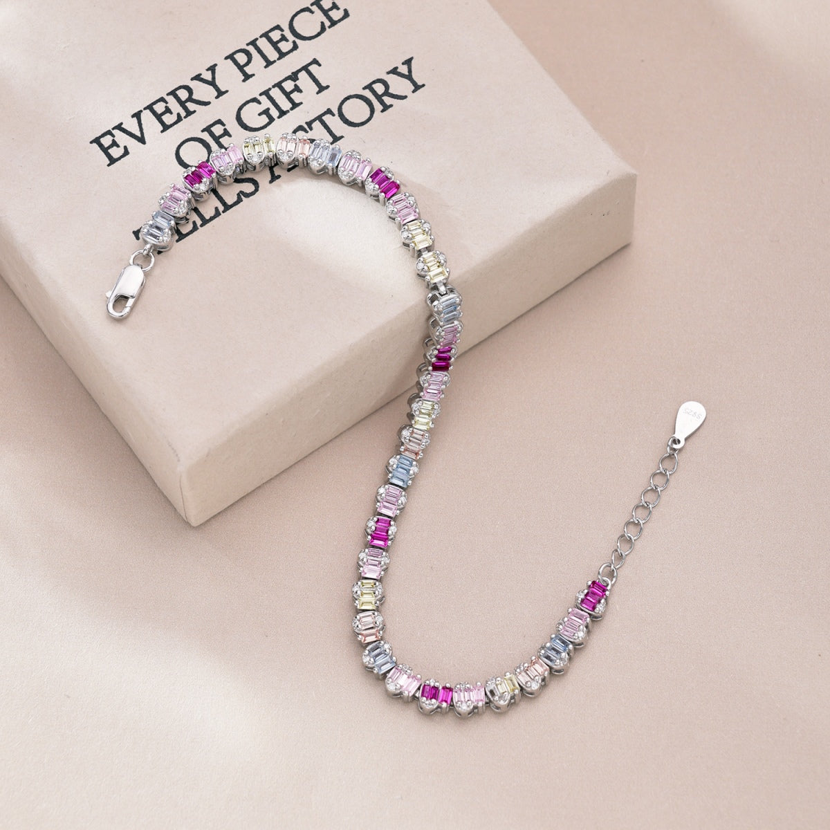 [HOT] Bracelet de fête délicat et coloré taille émeraude