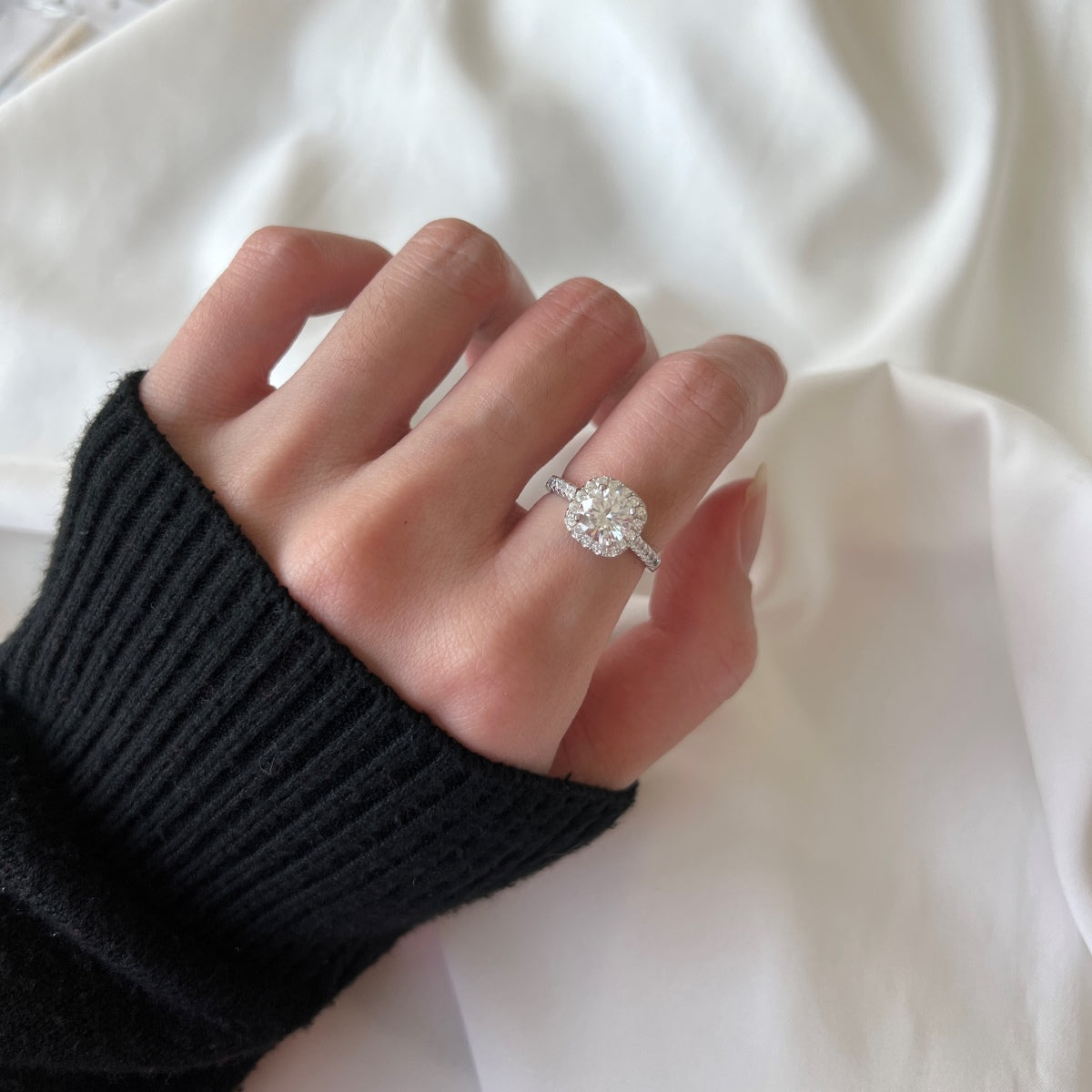 [HOT] Alliance de mariage ronde éblouissante et resplendissante