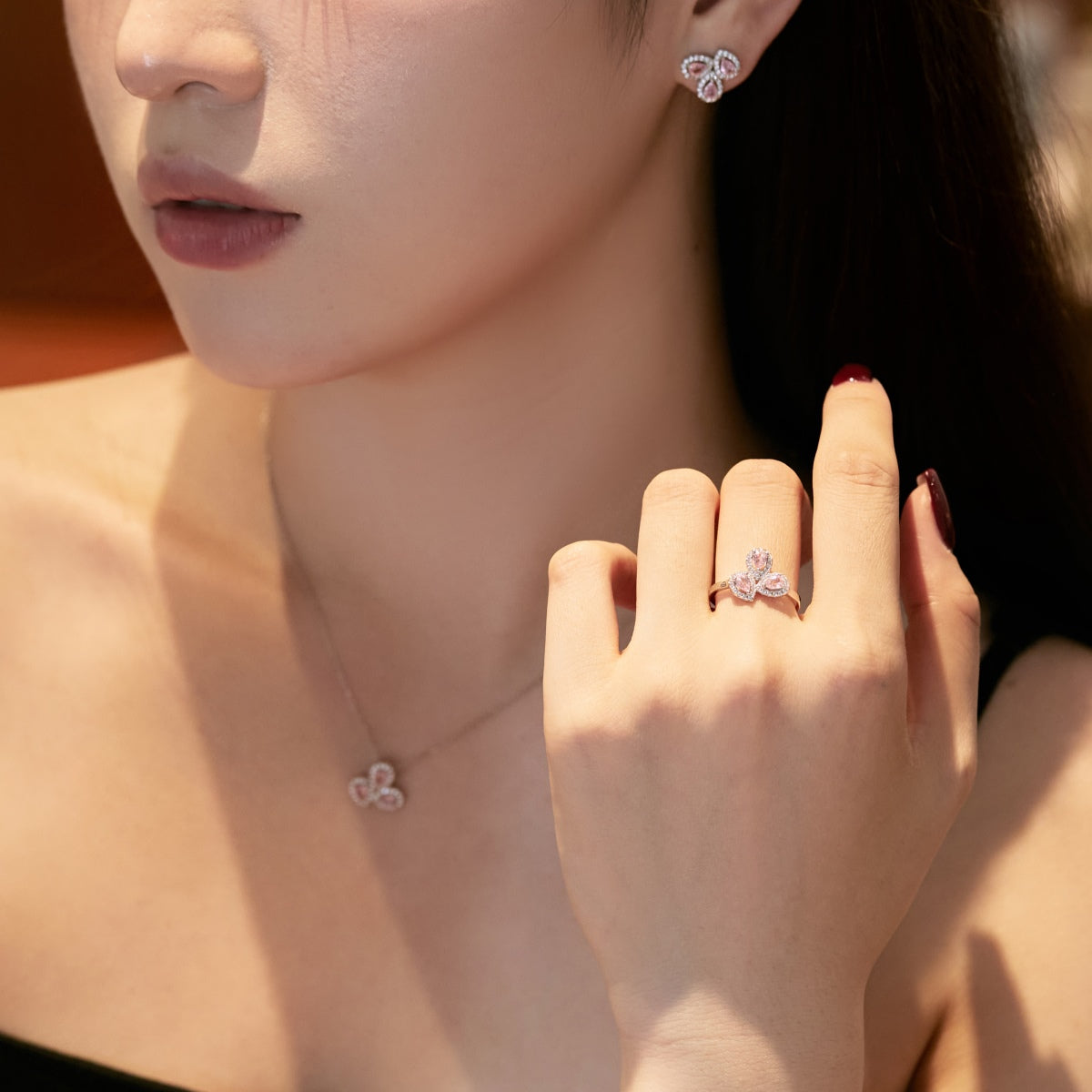 [HOT] Boucles d'oreilles ornées en forme de fleur en forme de poire