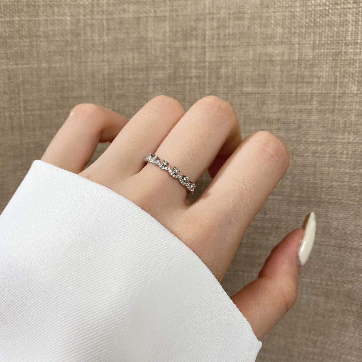 [HOT] Bague de fête élégante et resplendissante de forme ronde