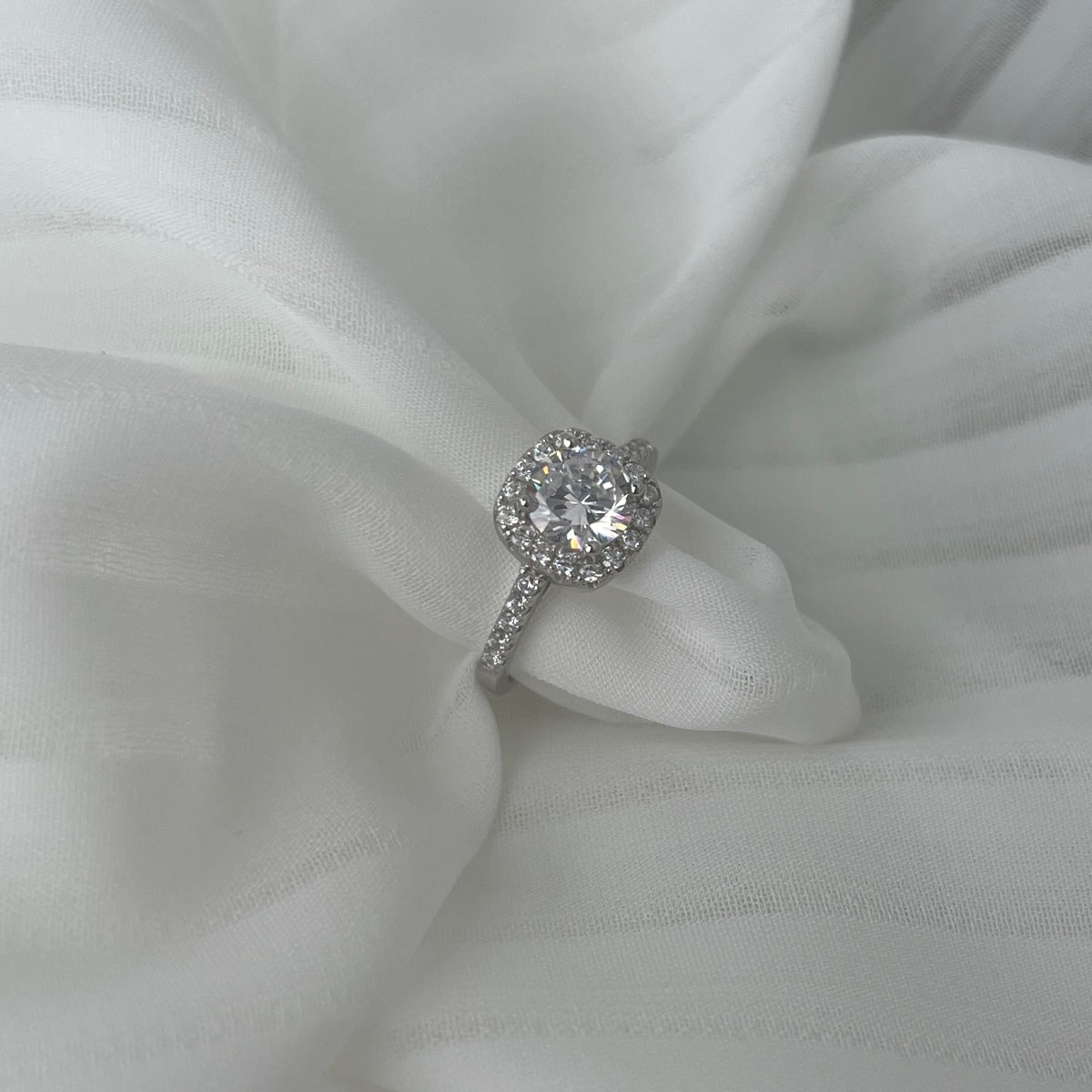 [HOT] Alliance de mariage ronde éblouissante et resplendissante