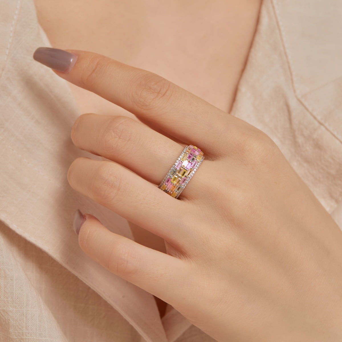 [HOT] Bague quotidienne colorée et éclatante à taille radieuse