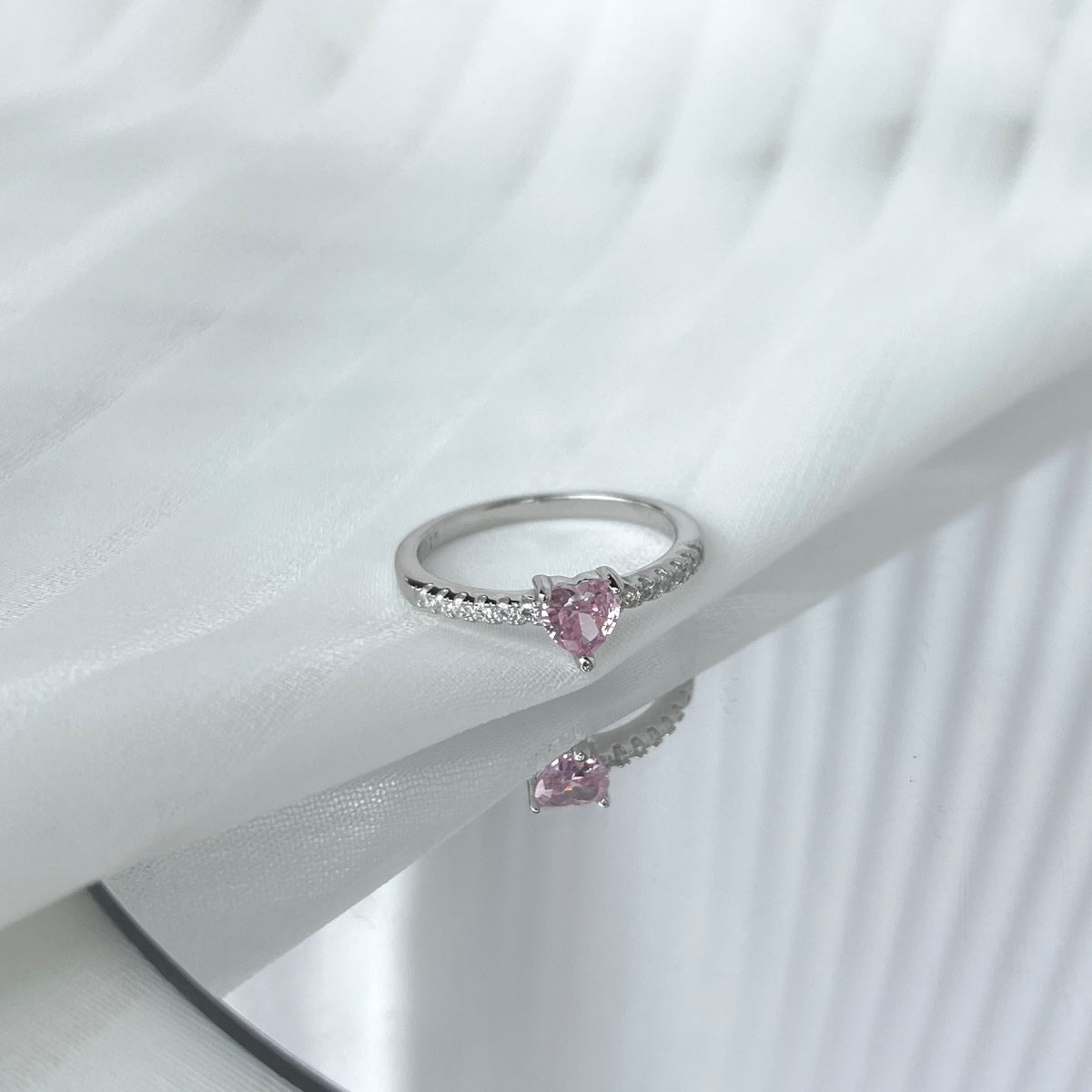 [HOT] Bague d'amour charmante en forme de cœur de 0,5 carat CaratEternity