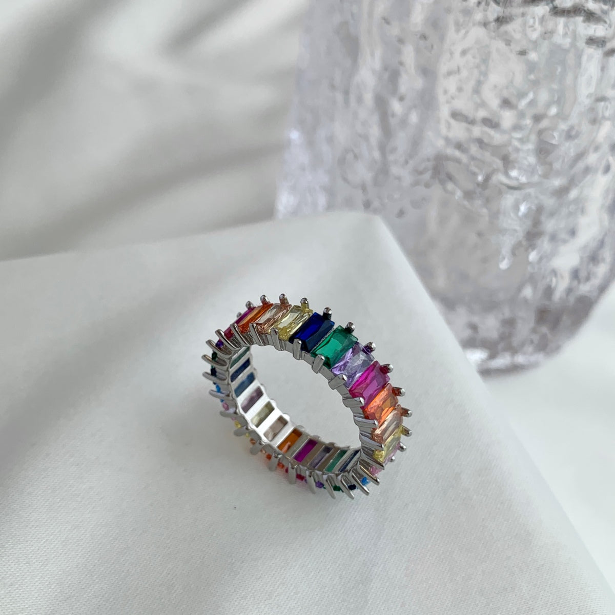 [HOT] Bague unique et colorée à taille radiante