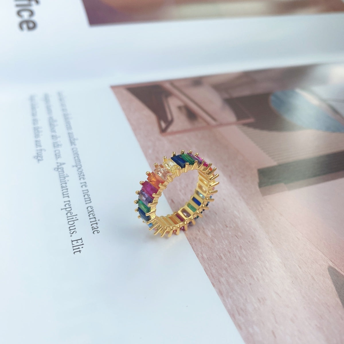 [HOT] Bague unique et colorée à taille radiante