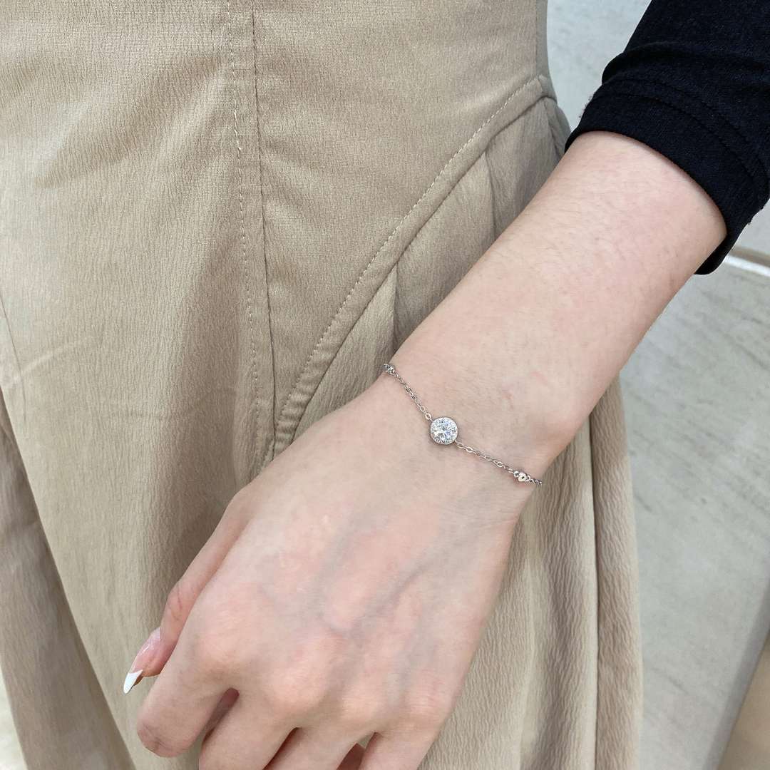 [HOT]Dazzling Round Cut Shape Bracelet