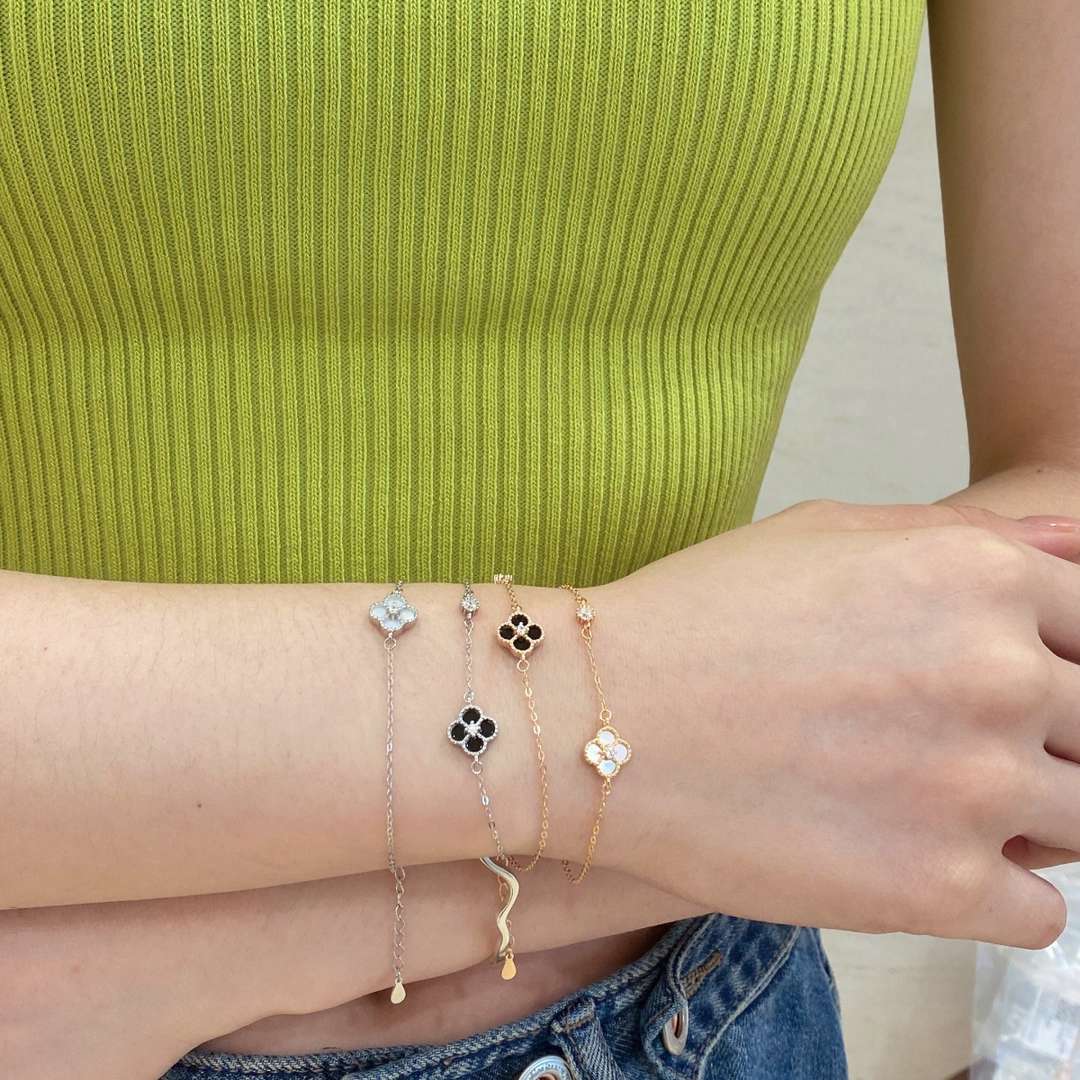 [HOT]Delicate Four Leaf Clover Bracelet
