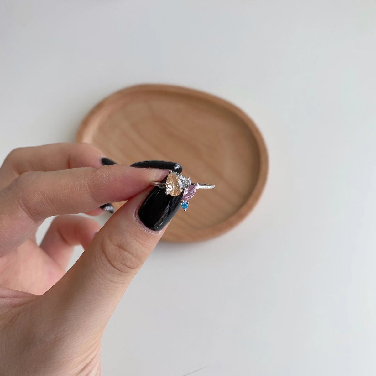 [HOT] Bague quotidienne multi-coupes colorée et éclatante