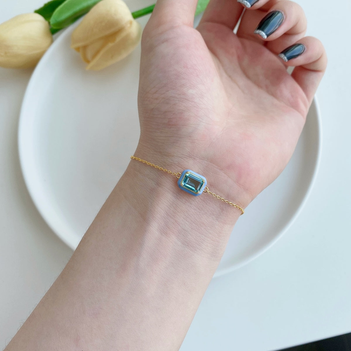 [HOT] Bracelet quotidien taille émeraude coloré et scintillant de 2,0 carats