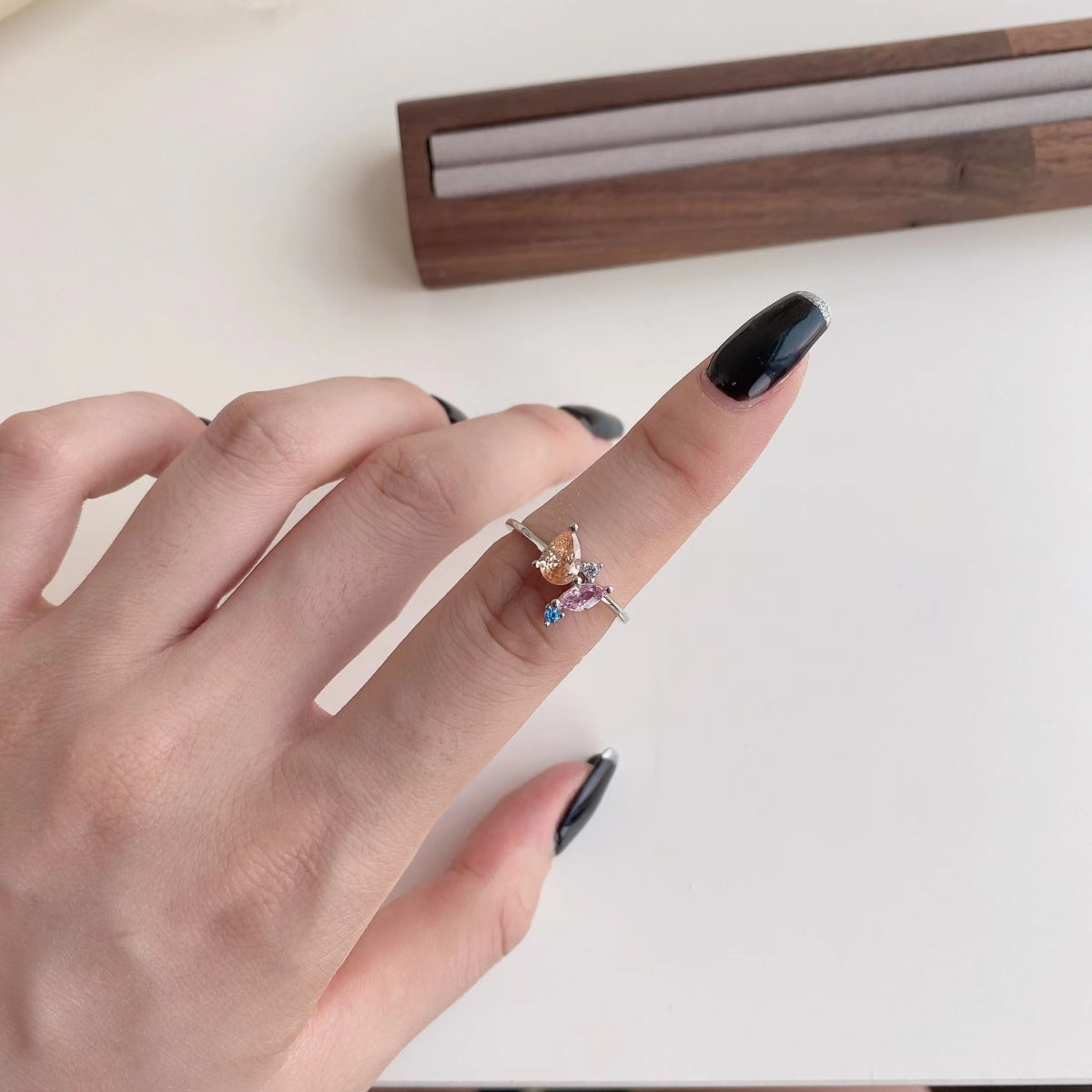 [HOT] Bague quotidienne multi-coupes colorée et éclatante