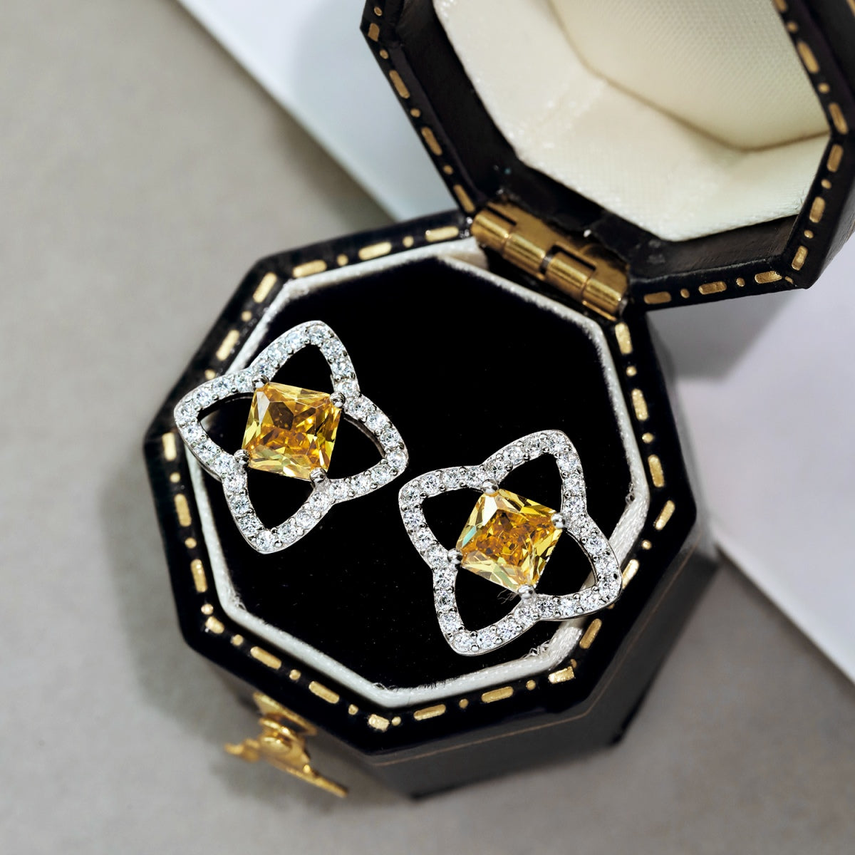 [HOT] Boucles d'oreilles élégantes en forme d'étoile taille princesse pour un usage quotidien