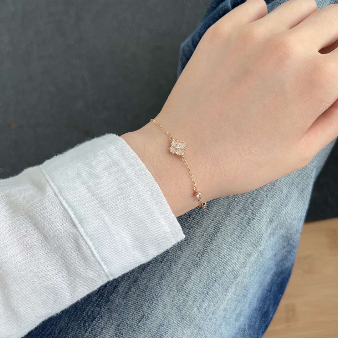 [HOT]Delicate Four Leaf Clover Bracelet