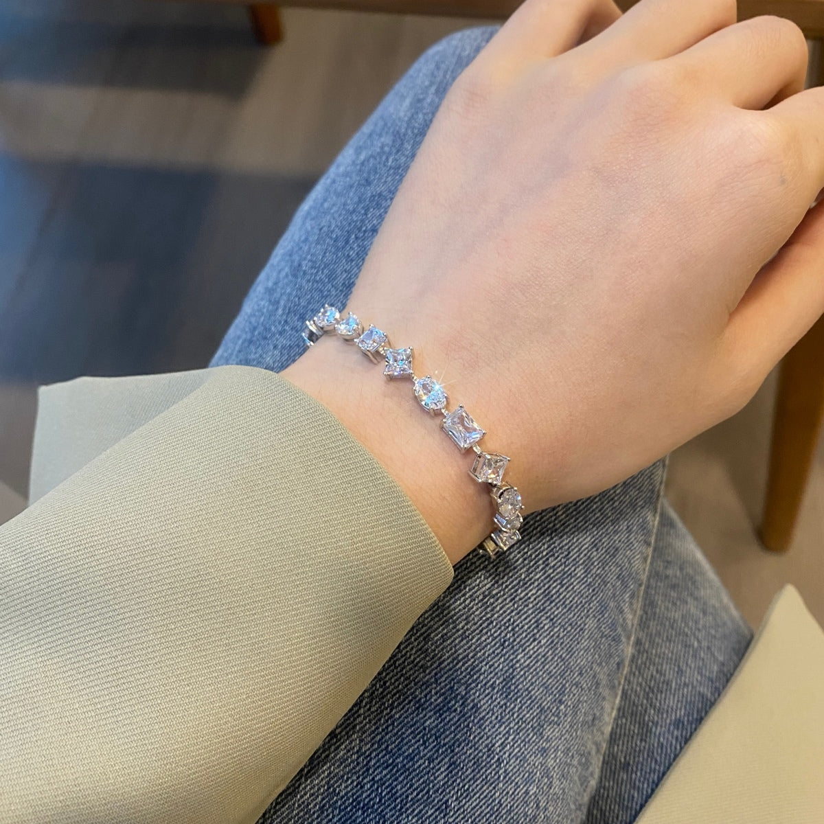 [HOT] Bracelet quotidien unique et exquis à plusieurs coupes