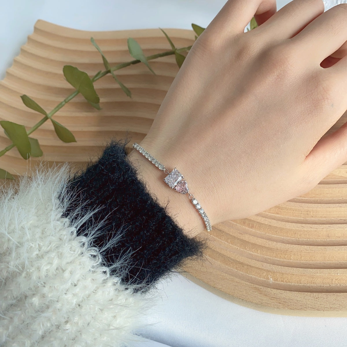 [HOT]Dazzling Unique Multi Shape Lover Bracelet