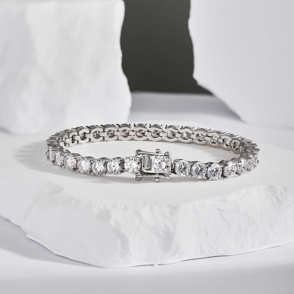 [HOT] Bracelet de mariage rond orné et scintillant
