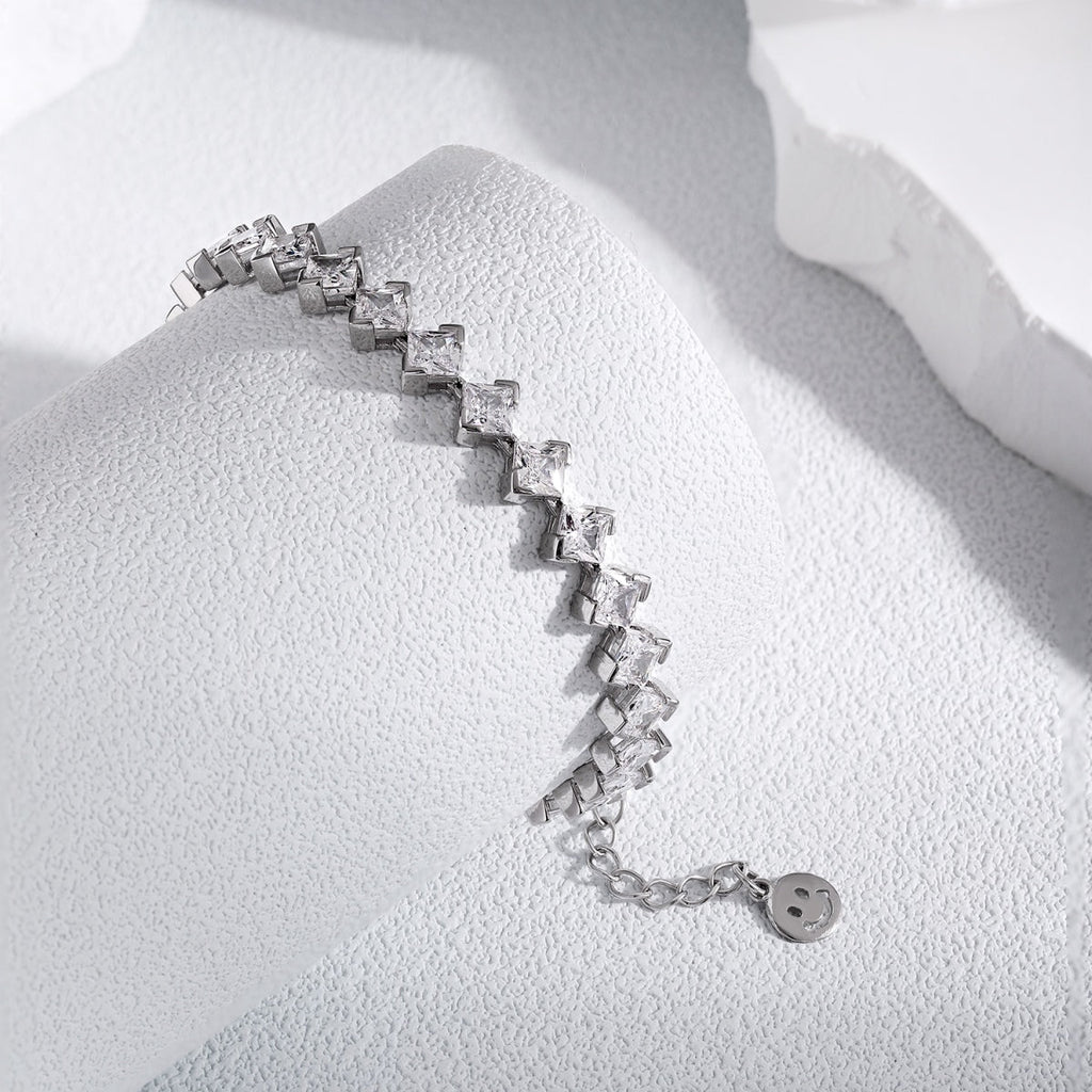[HOT] Bracelet quotidien orné de 0,5 carat taille princesse