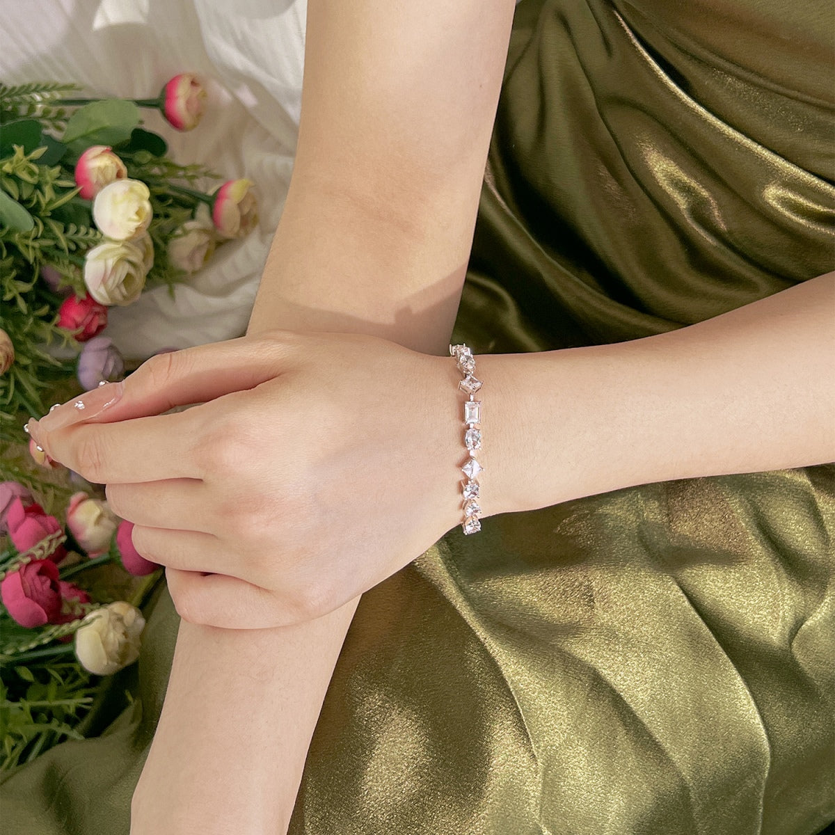 [HOT] Bracelet quotidien unique et exquis à plusieurs coupes