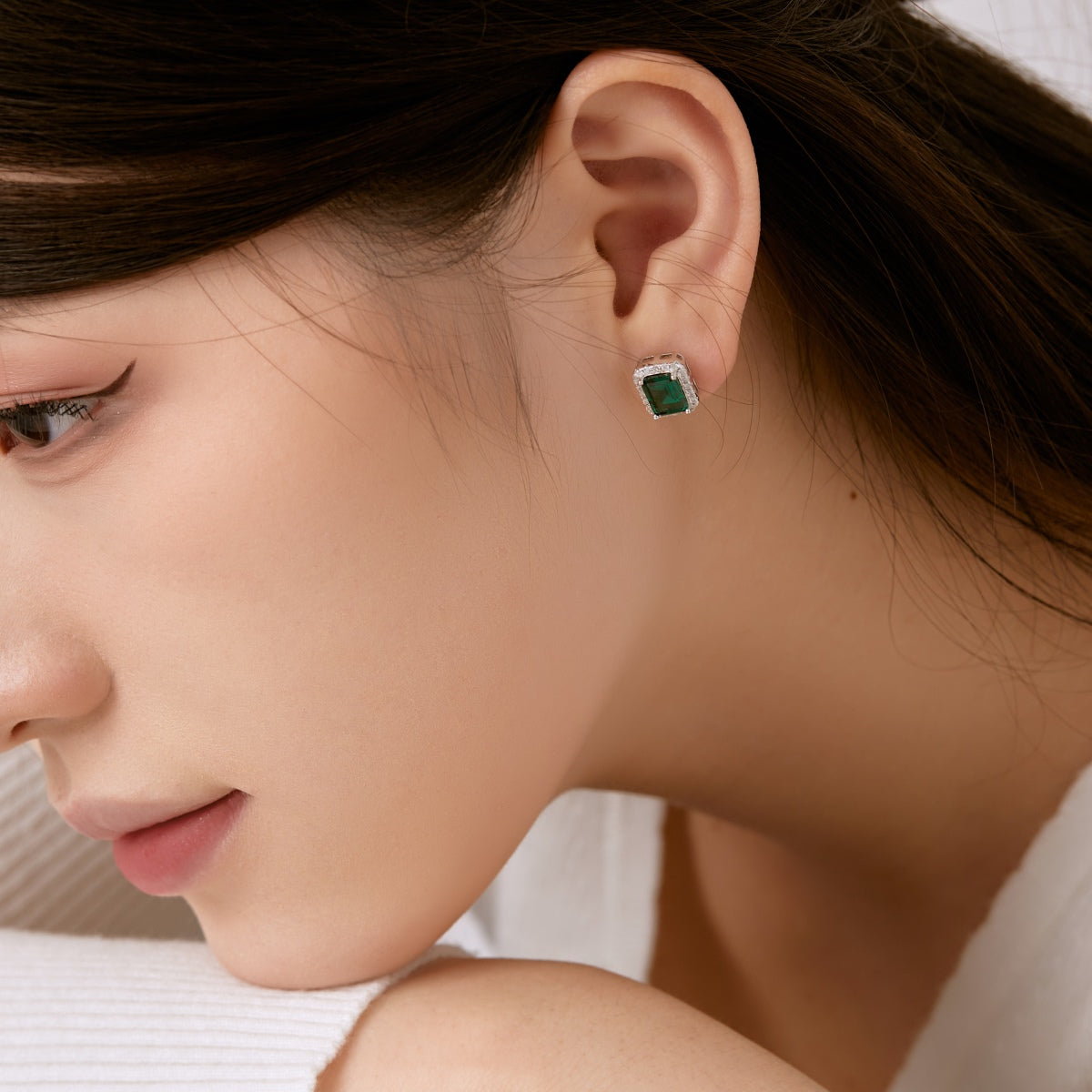 [HOT] Boucles d'oreilles de banquet luxueuses et délicates en taille émeraude