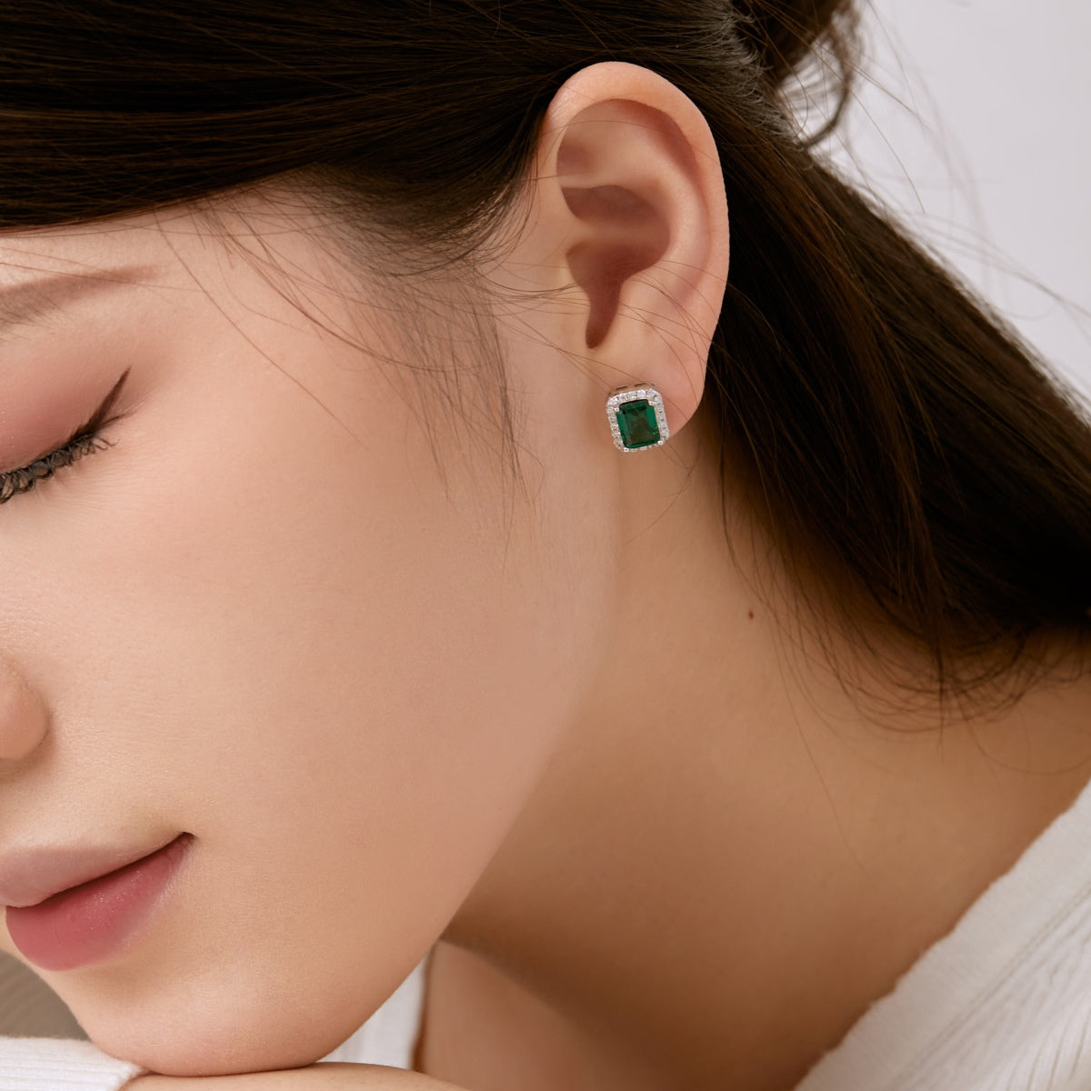 [HOT] Boucles d'oreilles de banquet luxueuses et délicates en taille émeraude