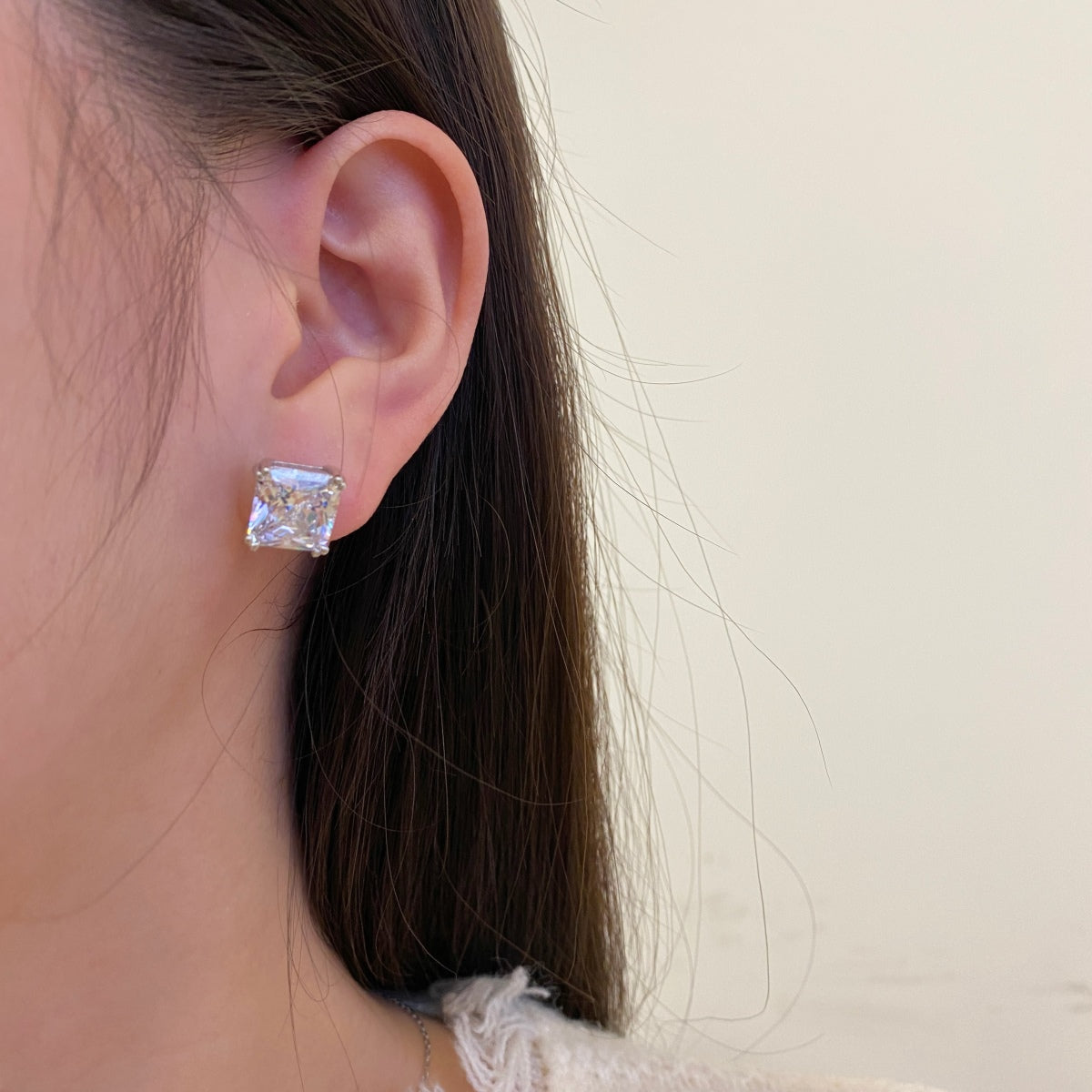 [HOT] Boucles d'oreilles délicates de forme carrée