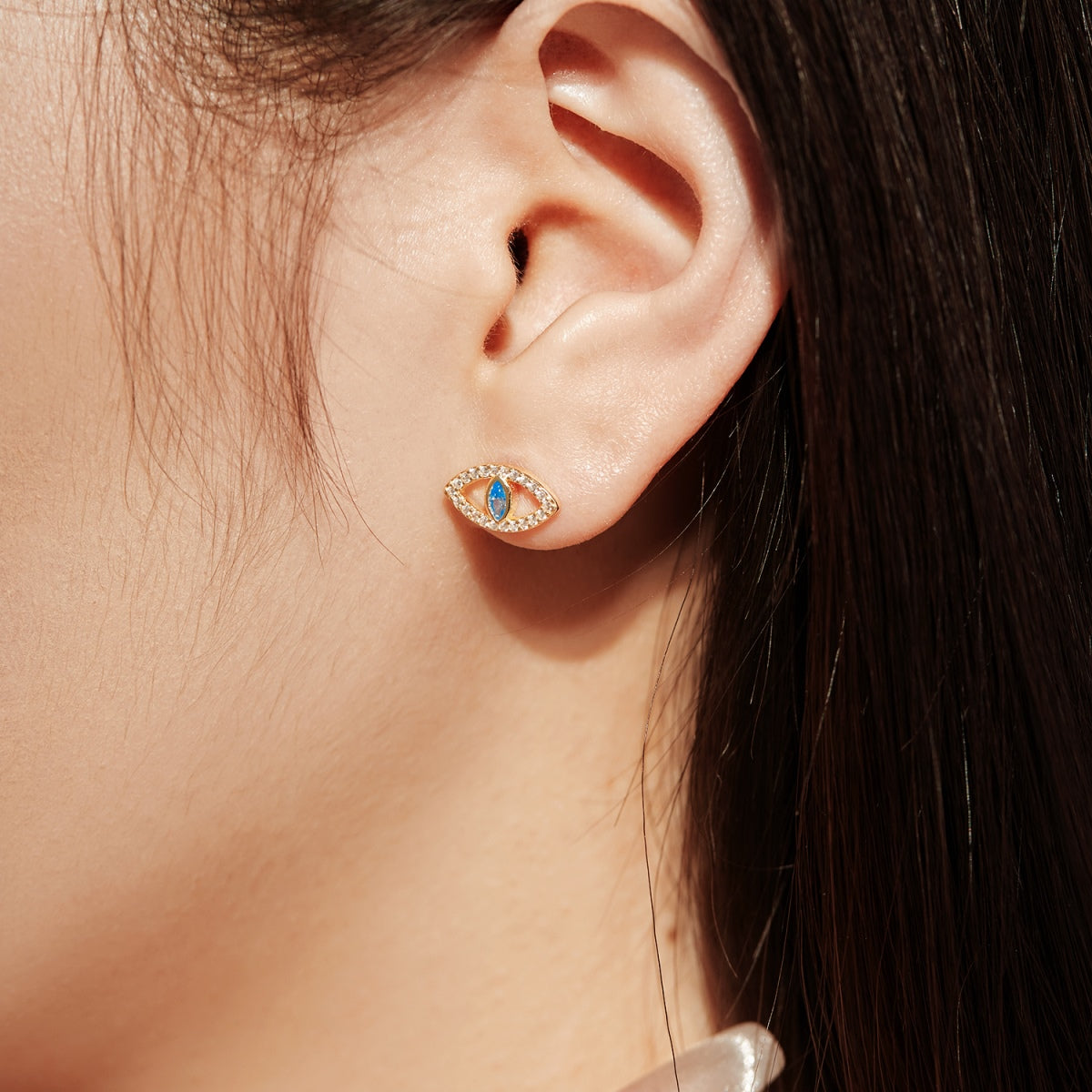 [HOT] Boucles d'oreilles à tige creuses Blue Devil Eyes