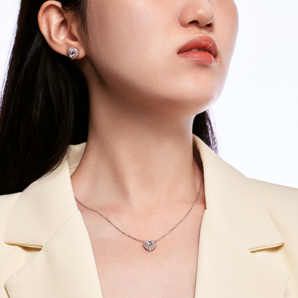 [HOT]Dazzling Heart Shape Lover Earrings