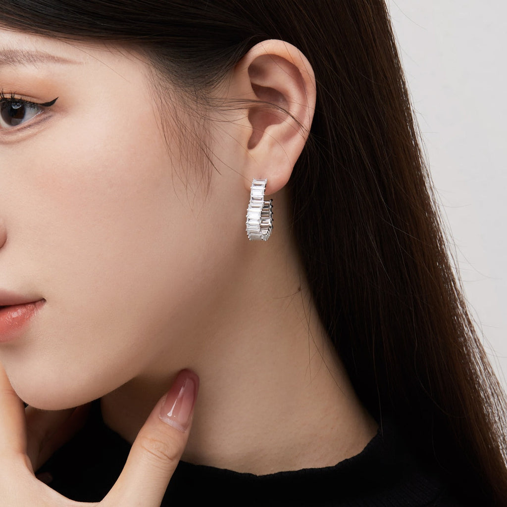 [HOT]Boucles d'oreilles découpées en forme de cœur rayonnant