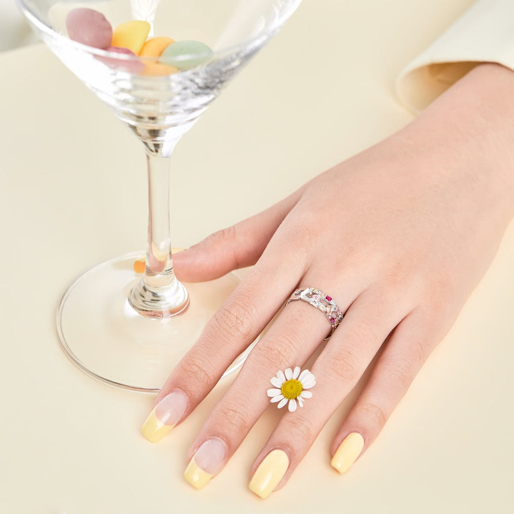 [HOT]Sparkling Vibrant Emerald Cut Daily Ring