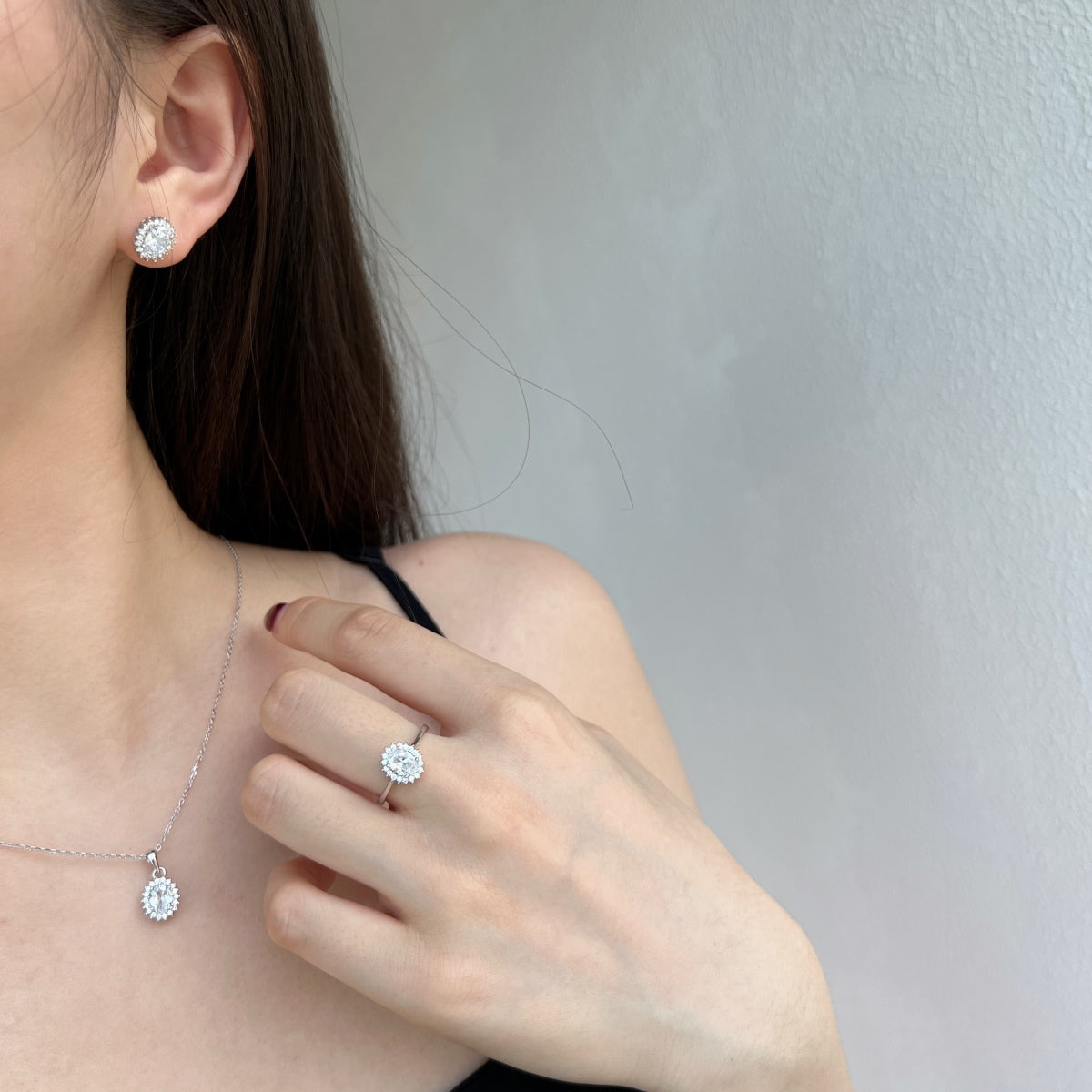 [HOT] Boucles d'oreilles quotidiennes délicates à coupe ovale radiante