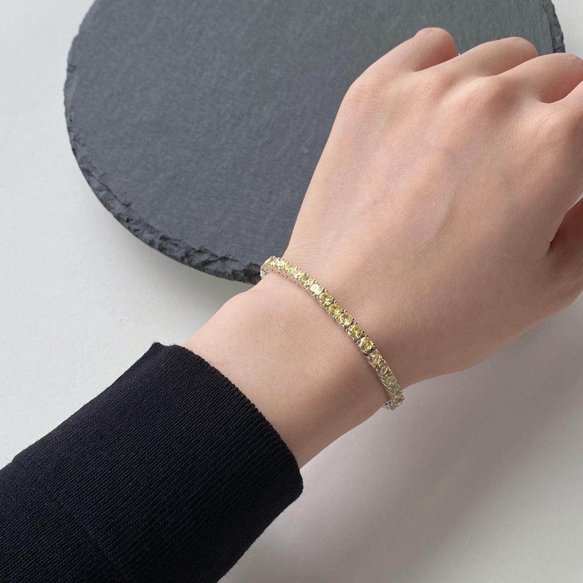 [HOT]Ornate Dazzling Round Cut Tennis Bracelet