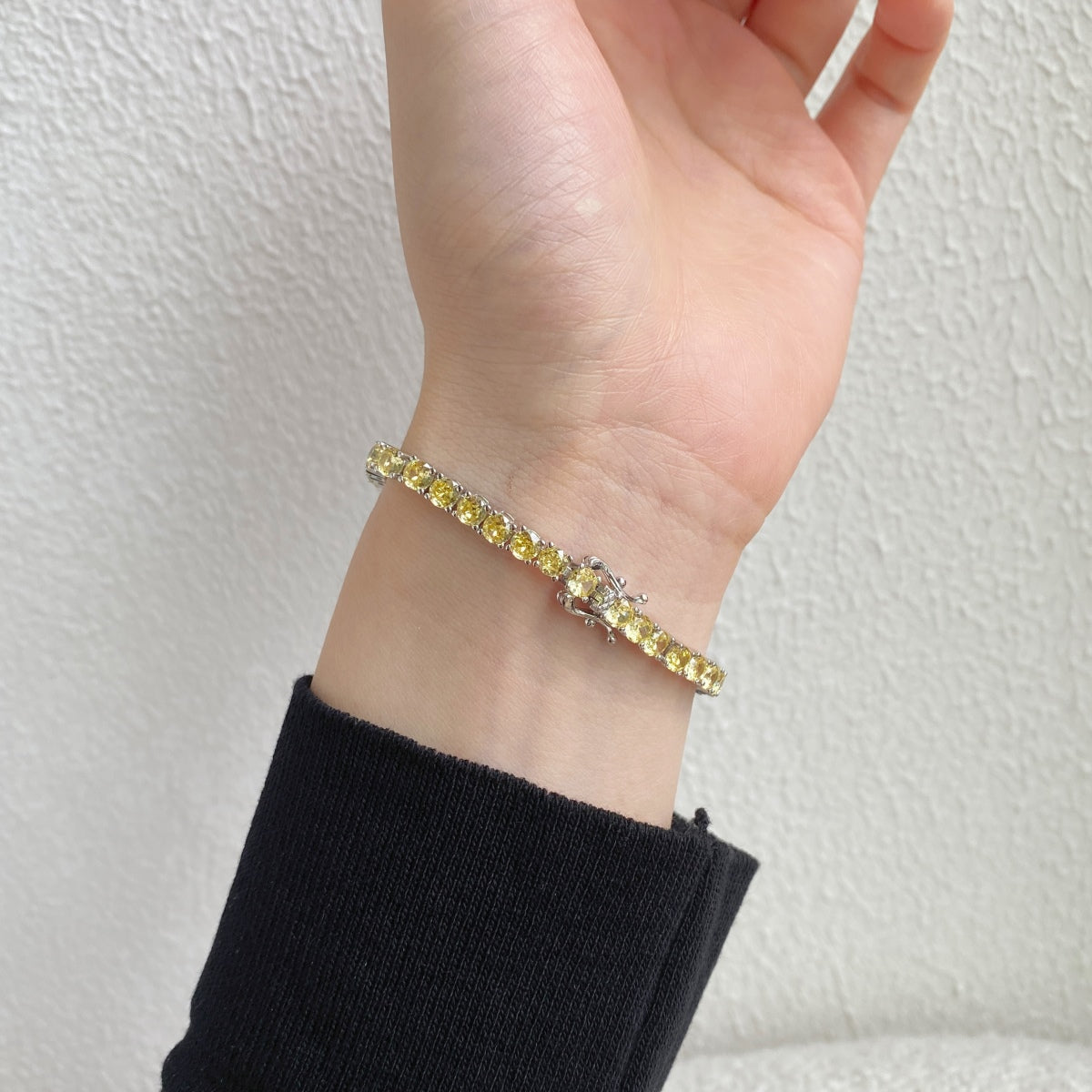 [HOT]Ornate Dazzling Round Cut Tennis Bracelet