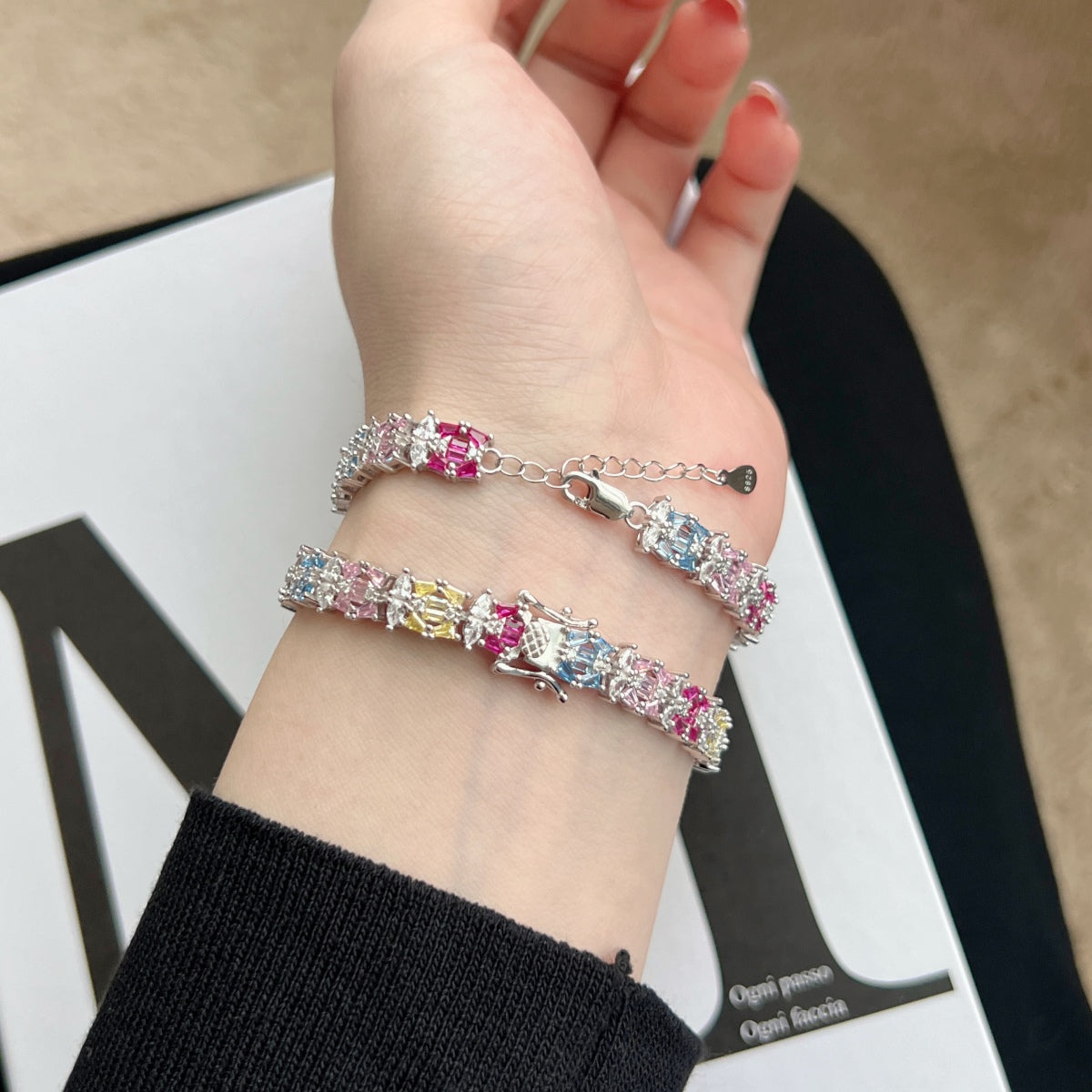 [HOT]Delicate Colorful Multi Cut Party Bracelet