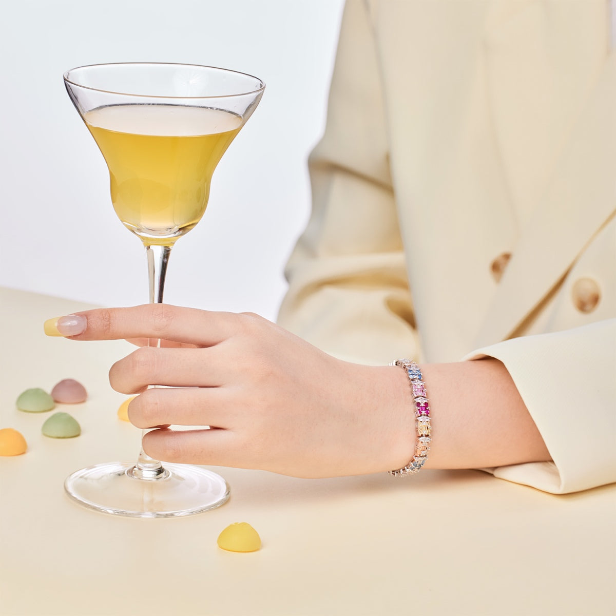 [HOT]Delicate Colorful Multi Cut Party Bracelet