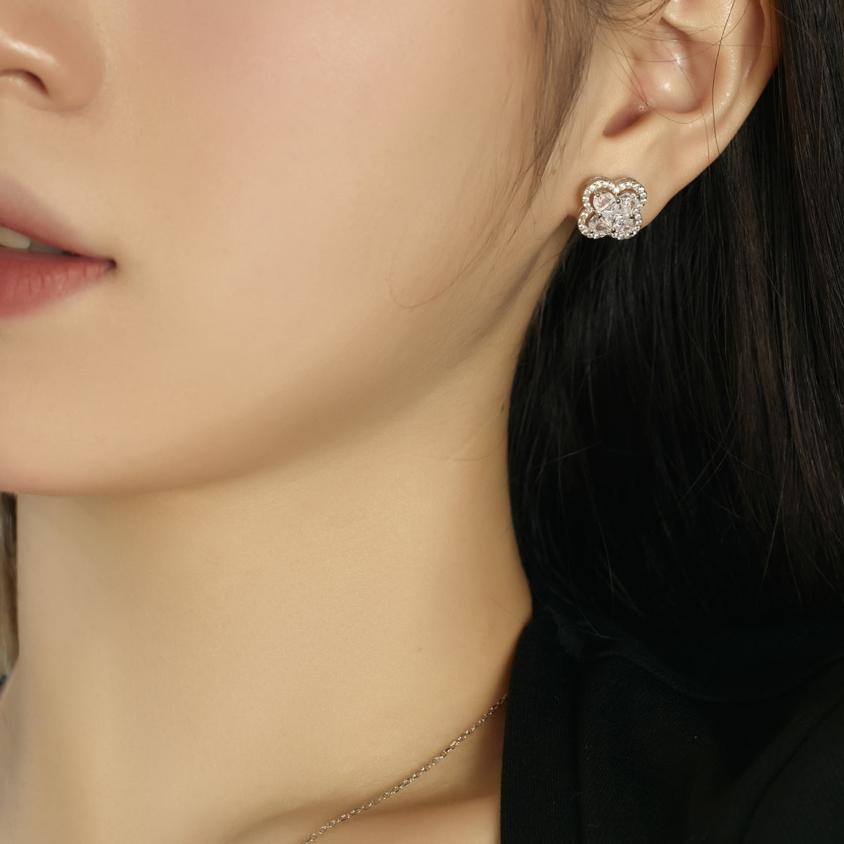 [HOT] Boucles d'oreilles exquises en forme de trèfle à quatre feuilles porte-bonheur