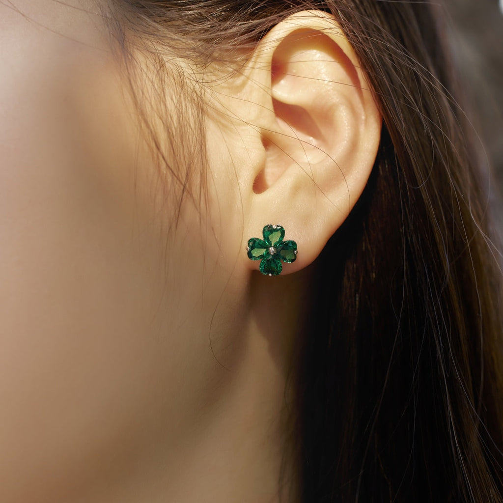 [HOT]四つ葉のクローバーボールピアス