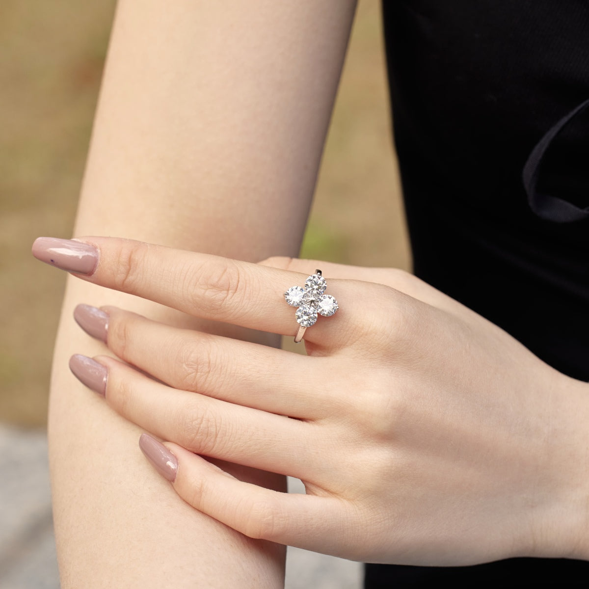 [HOT] Bague étoile à huit branches et trèfle à quatre feuilles