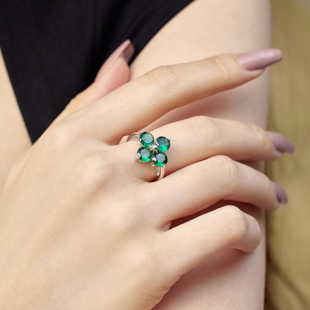[HOT] Bague étoile à huit branches et trèfle à quatre feuilles