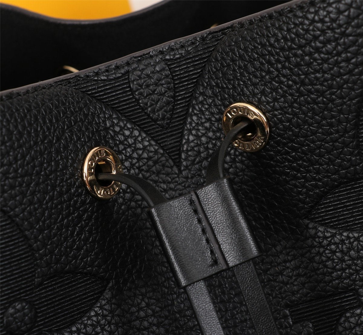 CRAFTY NÉONOÉ BANDOULIÈRE MM 26CM NOIR