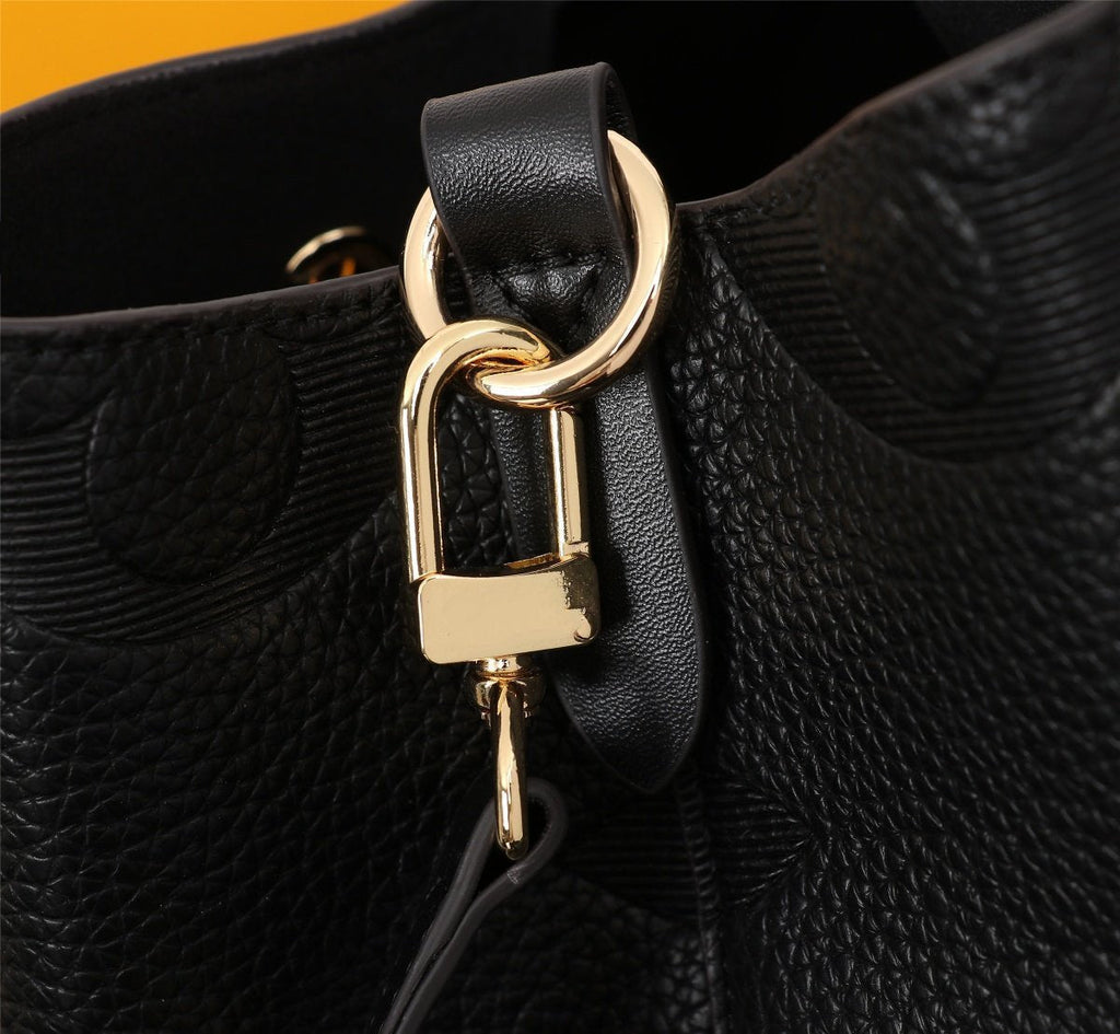 CRAFTY NÉONOÉ BANDOULIÈRE MM 26CM NOIR