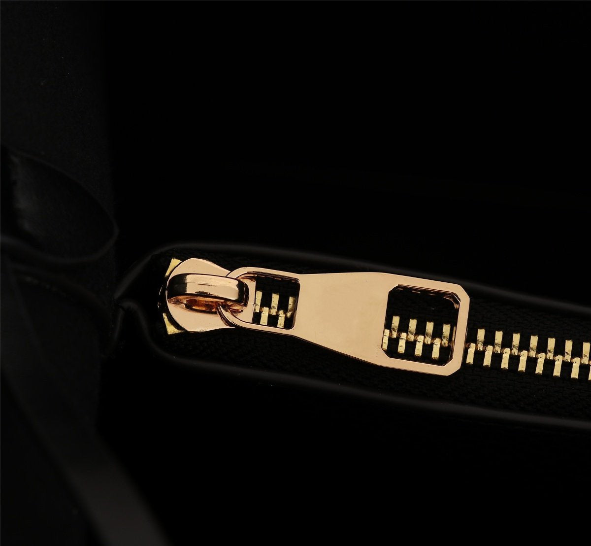 CRAFTY NÉONOÉ BANDOULIÈRE MM 26CM NOIR
