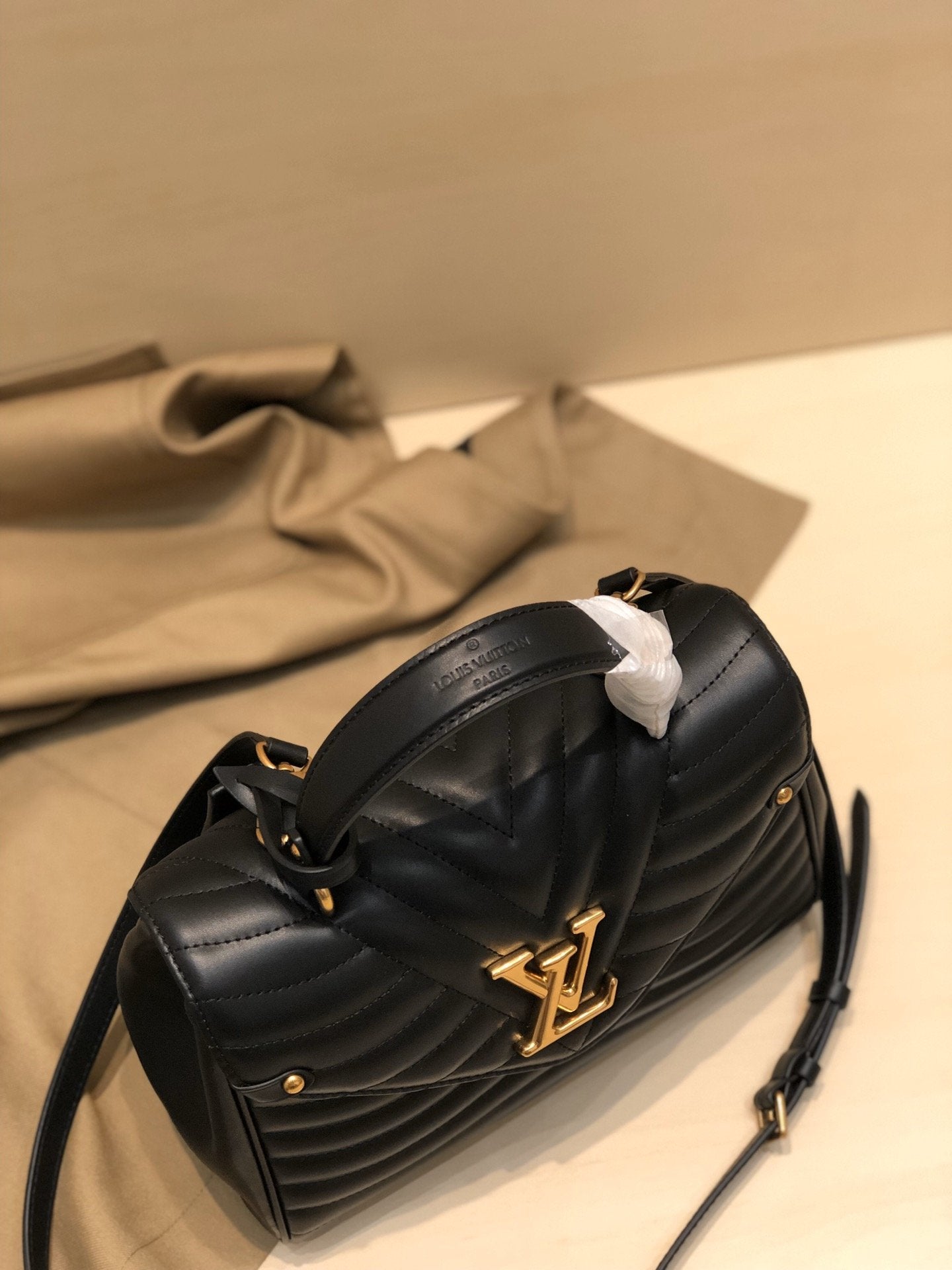 SAC À MAIN LV 26 CM EN CUIR DE VEAU NOIR