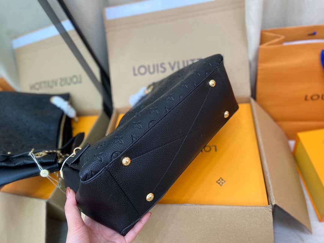 SURENE MM 36CM CUIR DE VEAU GRAINÉ MONOGRAMME NOIR