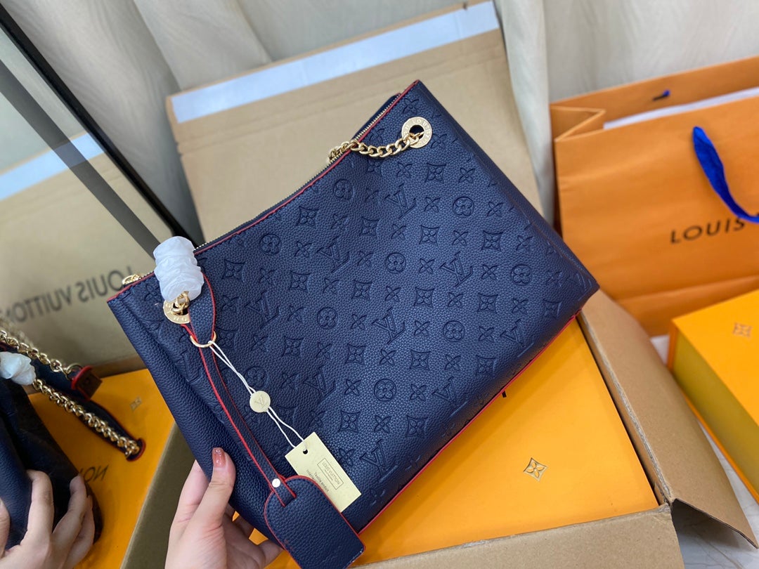 SURENE MM 36CM CUIR DE VEAU GRAINÉ MONOGRAMME BLEU