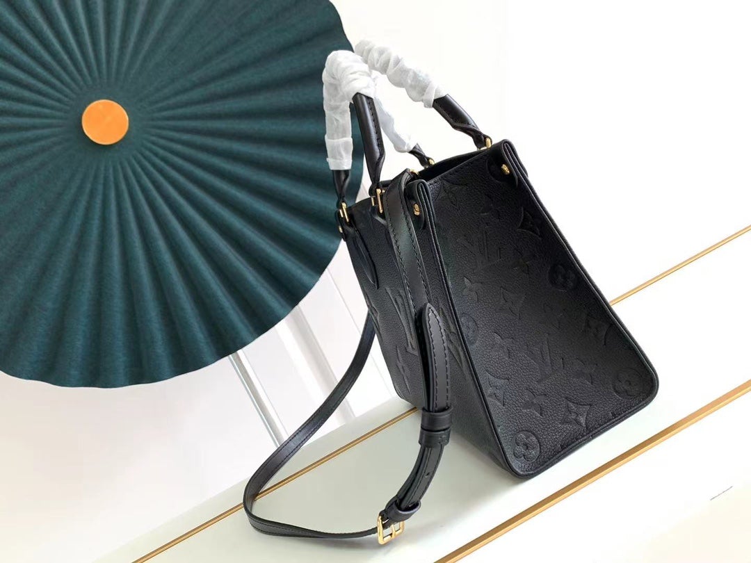 ONTHEGO PM 25 MONOGRAMME NOIR TOILE GÉANTE EMPREINTE