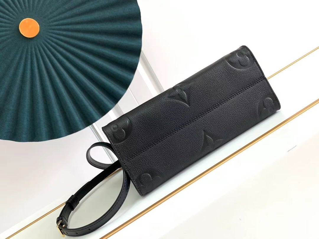 ONTHEGO PM 25 MONOGRAMME NOIR TOILE GÉANTE EMPREINTE